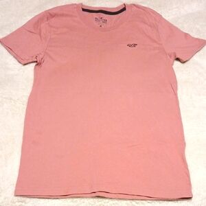 Hollister Men's Pink T-Shirt